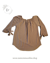 Load image into Gallery viewer, Boat neckline t-shirt with sleeve 3/4 long - brown - poliestere
