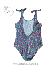 Load image into Gallery viewer, Swimsuit - flowered - girl - 5/6 anni Tante Emma Online
